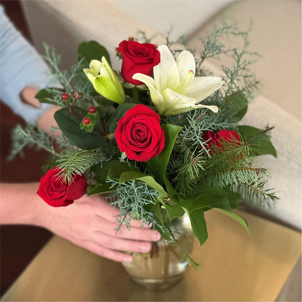 Glittering Lights Bouquet – Charleston Cut Flower Company, Charleston WV