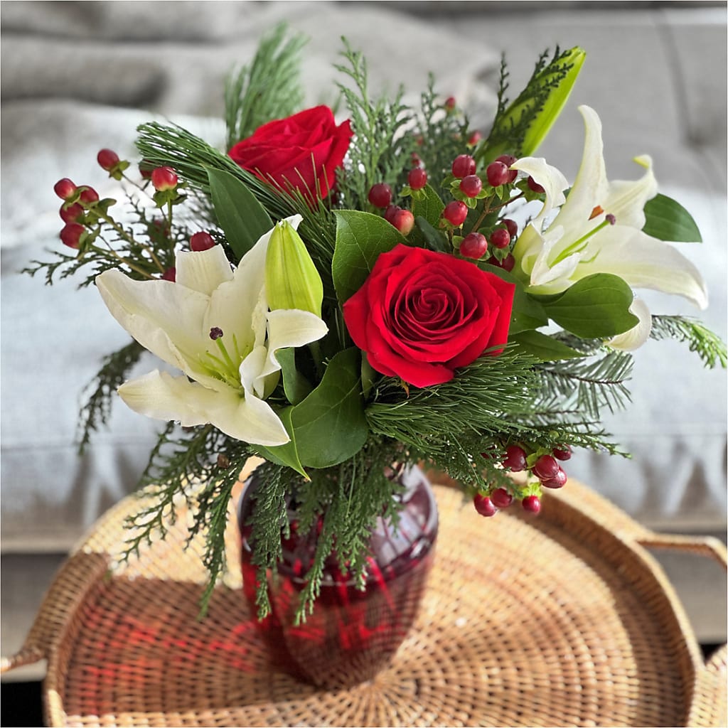 Evergreen Delight Bouquet – Charleston Cut Flower Company, Charleston WV