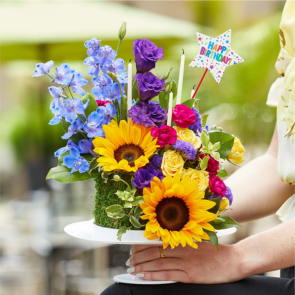 Star of the Day Floral Cake – Charleston Cut Flower Company, Charleston WV