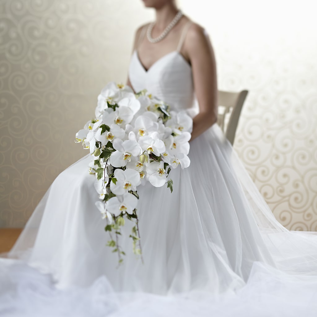 Classic White Bouquet – Charleston Cut Flower Company, Charleston WV